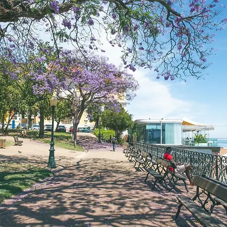 Santos Arch | Walk To The River Lisboa