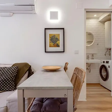 Апартаменты Contemporary Hideaway In Lapa